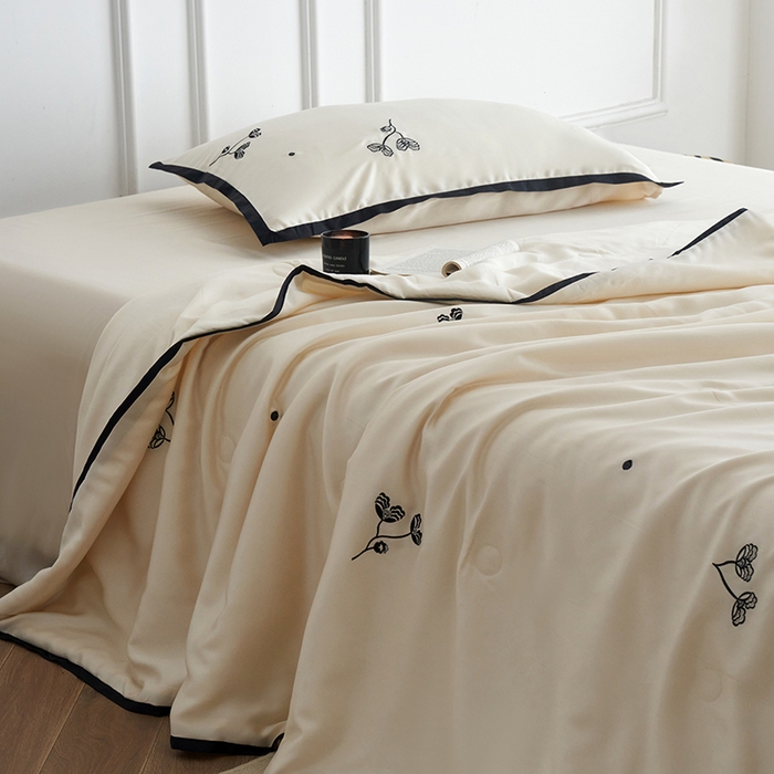 91家纺网 家纺一手货源 找家纺 （总）风向标家纺 2025新款50s莱赛尔天丝大豆拼边款夏被