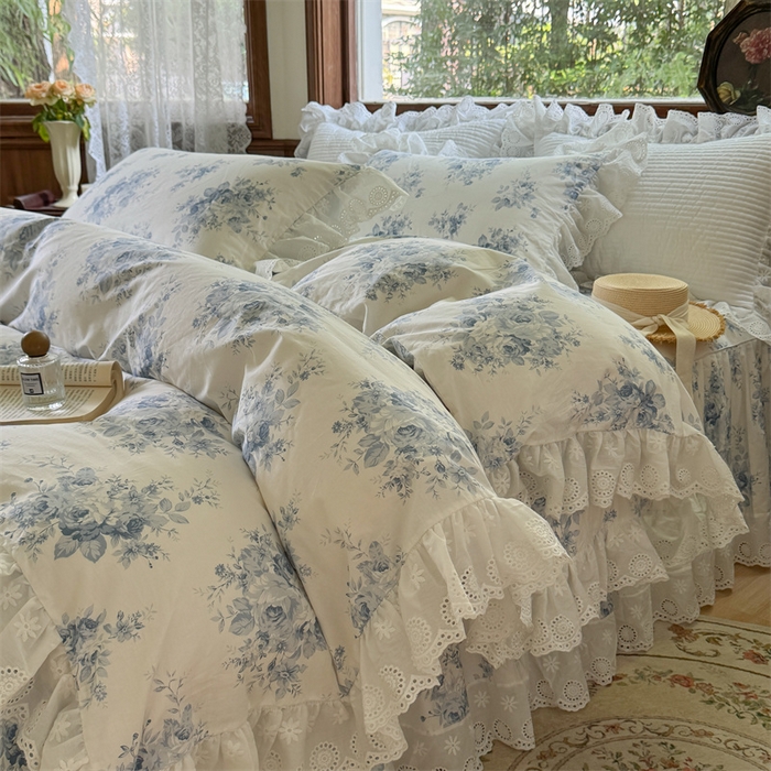 91家纺网 家纺一手货源 找家纺 胜权家纺 2025新款春夏新款全棉法式花边床裙款四件套系列 蓝色花园