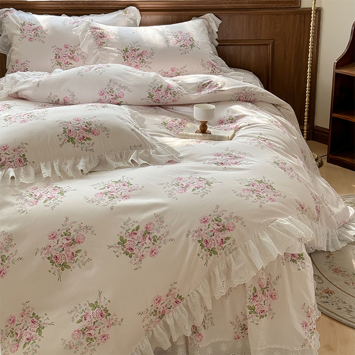 91家纺网 家纺一手货源 找家纺 胜权家纺 2025新款春夏新款全棉法式花边床裙款四件套系列 粉色佳人