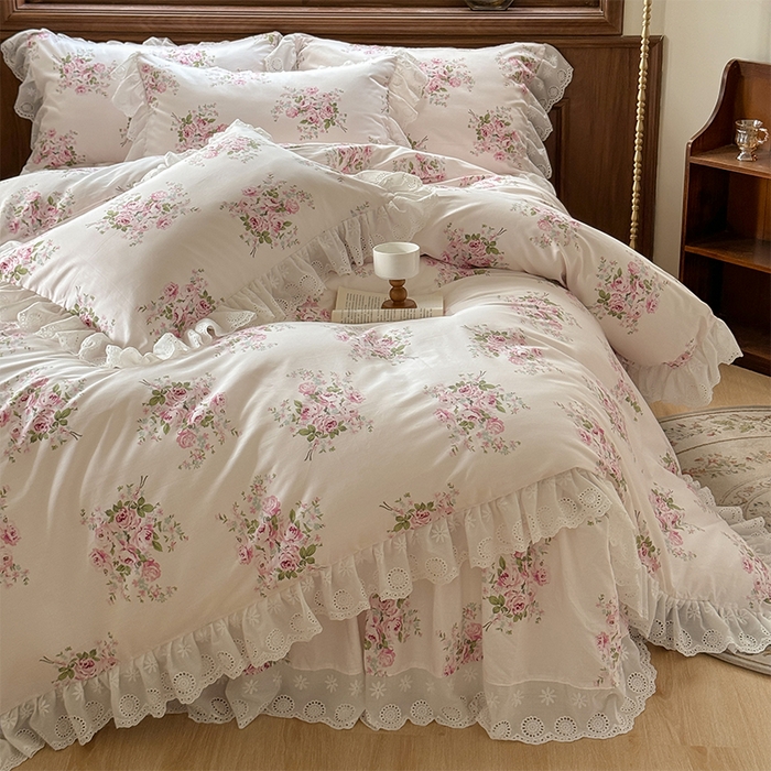 91家纺网 家纺一手货源 找家纺 胜权家纺 2025新款全棉法式花边款单床裙 粉色佳人