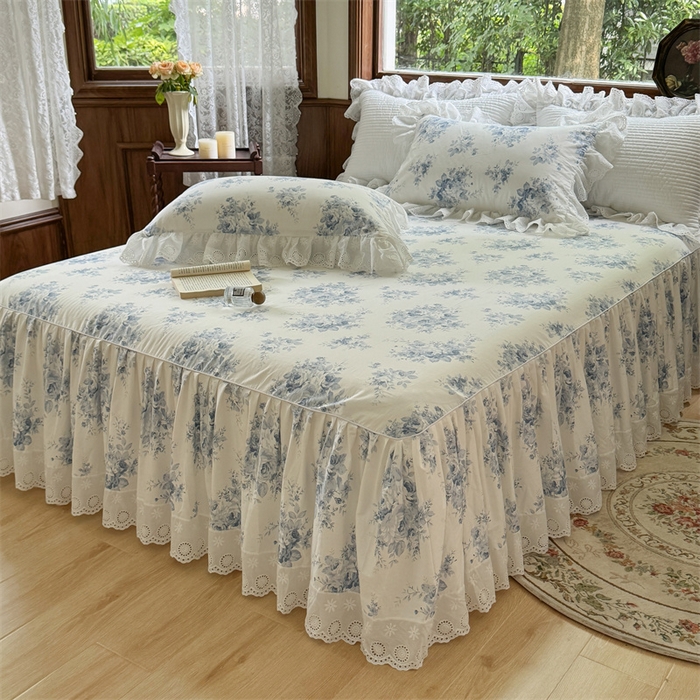 91家纺网 家纺一手货源 找家纺 胜权家纺 2025新款全棉法式花边款单床裙 蓝色花园