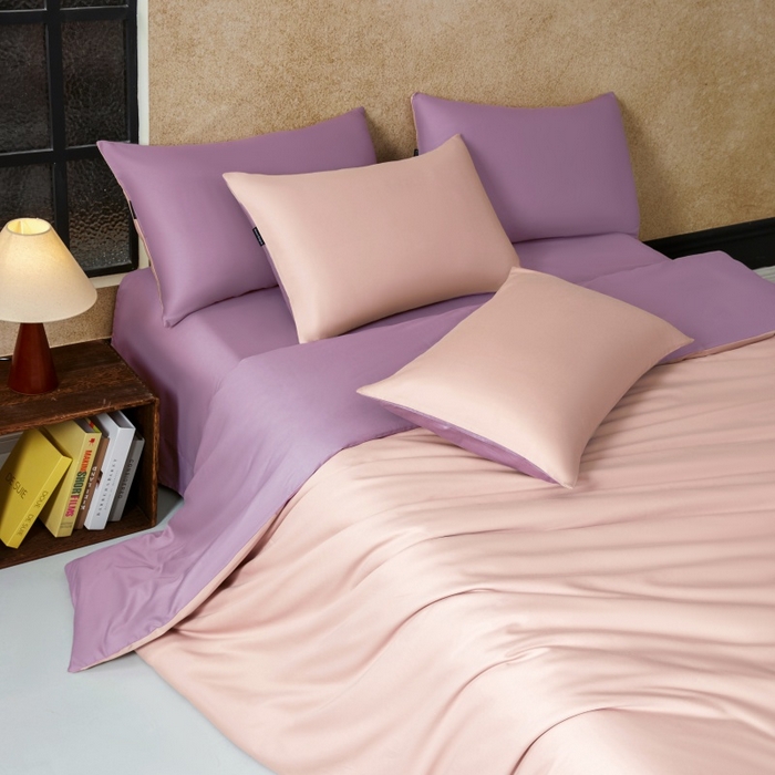 91家纺网 家纺一手货源 找家纺 秀色家纺 2025新款A类60s新疆长绒棉纯棉四件套全棉床上用品纯色床单被套被罩三件套-米朵 米朵-茱萸粉+乌梅紫