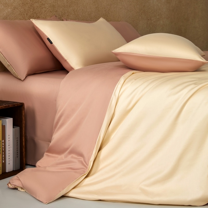 91家纺网 家纺一手货源 找家纺 秀色家纺 2025新款A类60s新疆长绒棉纯棉四件套全棉床上用品纯色床单被套被罩三件套-米朵 米朵-蜜桃奶油