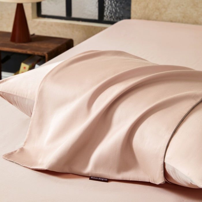 91家纺网 家纺一手货源 找家纺 秀色家纺 2025新款A类60s新疆长绒棉纯棉四件套全棉床上用品纯色床单被套被罩三件套-米朵 米朵-茱萸粉