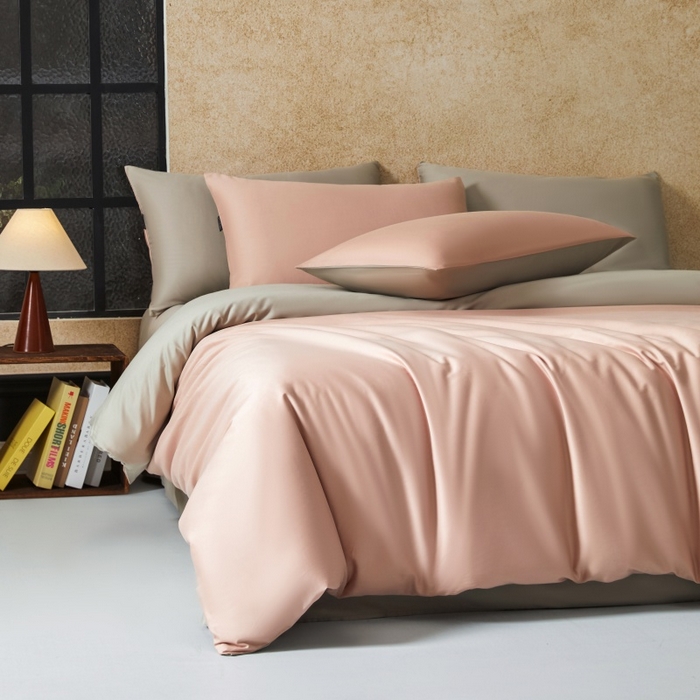 91家纺网 家纺一手货源 找家纺 秀色家纺 2025新款A类60s新疆长绒棉纯棉四件套全棉床上用品纯色床单被套被罩三件套-米朵 米朵-蕊粉灰