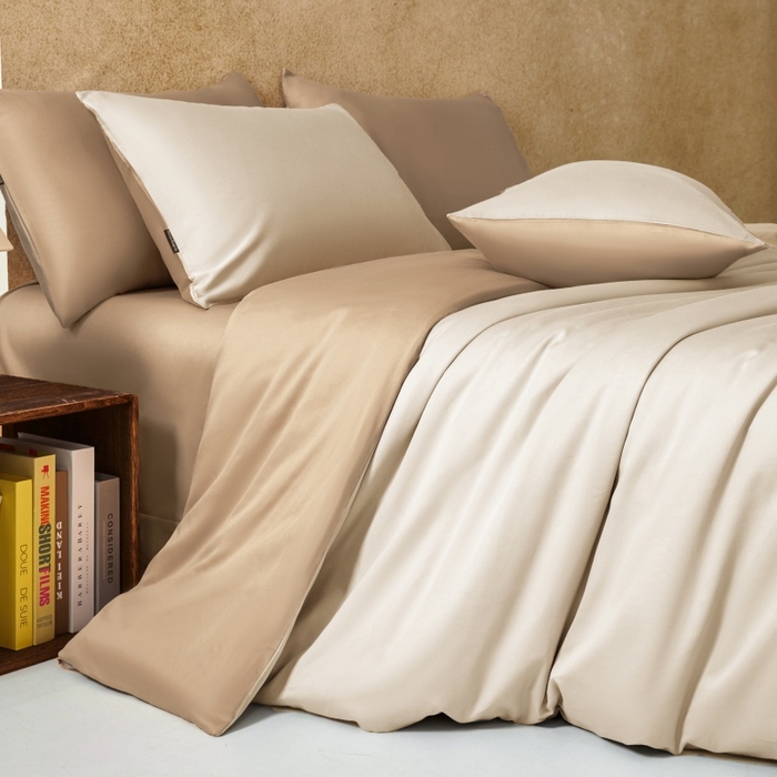 91家纺网 家纺一手货源 找家纺 秀色家纺 2025新款A类60s新疆长绒棉纯棉四件套全棉床上用品纯色床单被套被罩三件套-米朵 米朵-奶昔白+亚麻咖