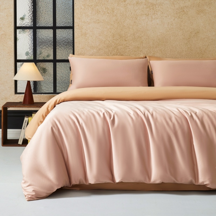 91家纺网 家纺一手货源 找家纺 秀色家纺 2025新款A类60s新疆长绒棉纯棉四件套全棉床上用品纯色床单被套被罩三件套-米朵 米朵-茱萸粉+香槟金