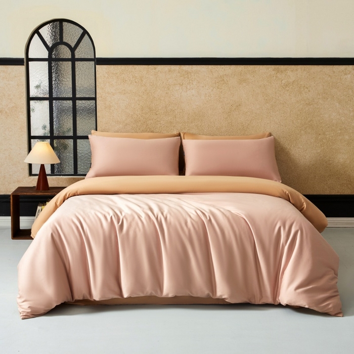 91家纺网 家纺一手货源 找家纺 秀色家纺 2025新款A类60s新疆长绒棉纯棉四件套全棉床上用品纯色床单被套被罩三件套-米朵 米朵-茱萸粉+香槟金