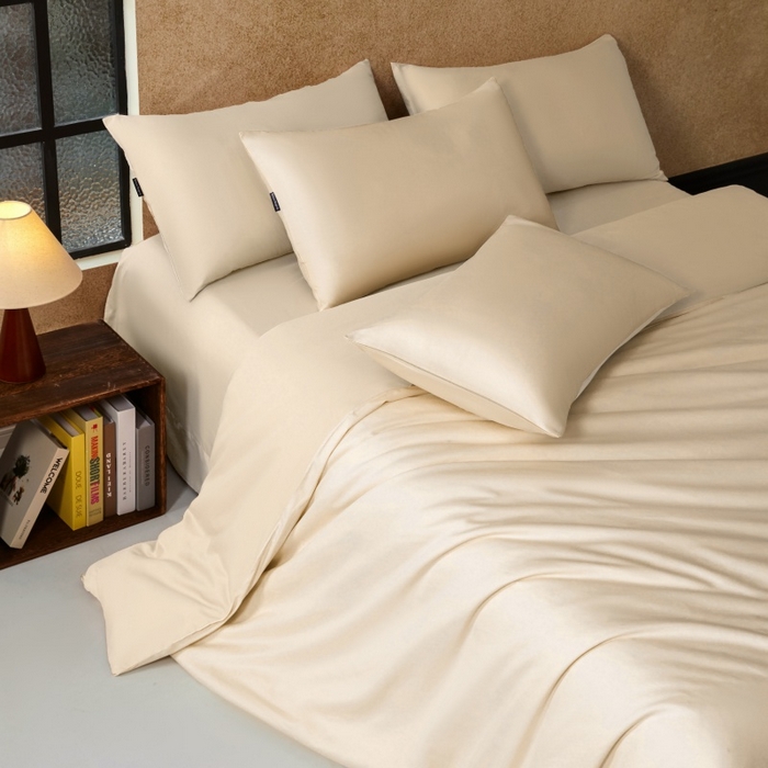 91家纺网 家纺一手货源 找家纺 秀色家纺 2025新款A类60s新疆长绒棉纯棉四件套全棉床上用品纯色床单被套被罩三件套-米朵 米朵-奶昔白