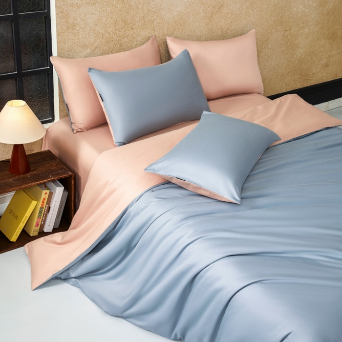 91家纺网 家纺一手货源 找家纺 秀色家纺 2025新款A类60s新疆长绒棉纯棉四件套全棉床上用品纯色床单被套被罩三件套-米朵 米朵-蓝莓粉