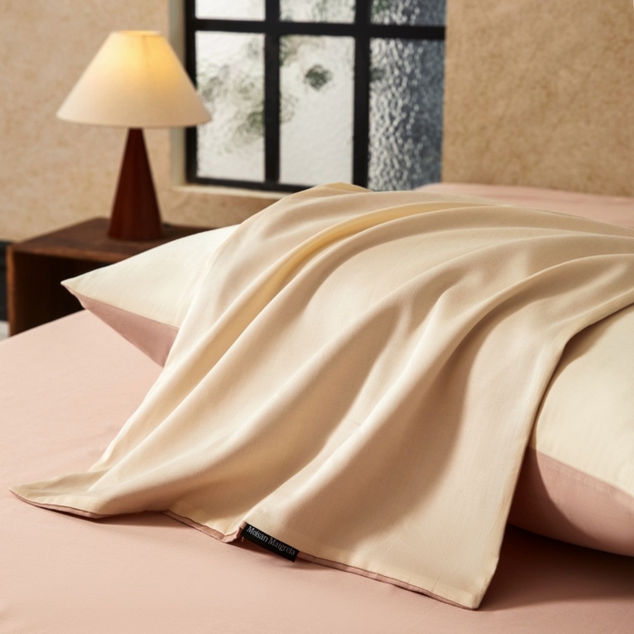 91家纺网 家纺一手货源 找家纺 秀色家纺 2025新款A类60s新疆长绒棉纯棉四件套全棉床上用品纯色床单被套被罩三件套-米朵 米朵-蜜桃奶油