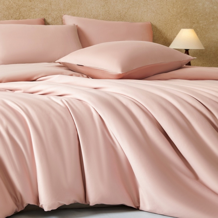 91家纺网 家纺一手货源 找家纺 秀色家纺 2025新款A类60s新疆长绒棉纯棉四件套全棉床上用品纯色床单被套被罩三件套-米朵 米朵-茱萸粉