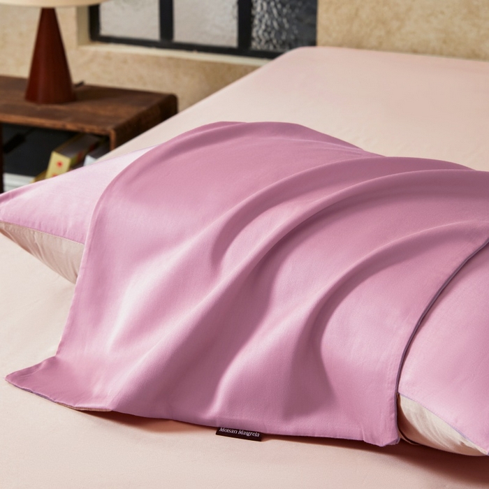 91家纺网 家纺一手货源 找家纺 秀色家纺 2025新款A类60s新疆长绒棉纯棉四件套全棉床上用品纯色床单被套被罩三件套-米朵 米朵-茱萸粉+乌梅紫