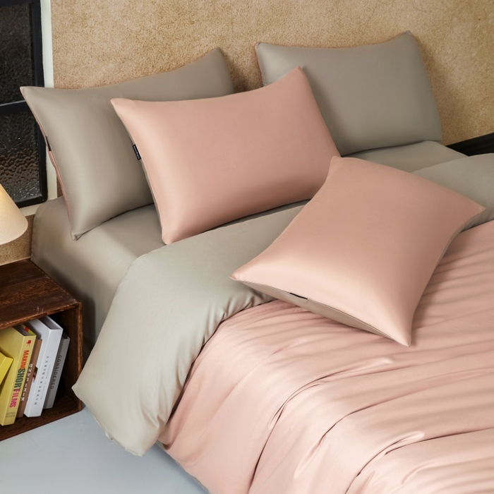 91家纺网 家纺一手货源 找家纺 秀色家纺 2025新款A类60s新疆长绒棉纯棉四件套全棉床上用品纯色床单被套被罩三件套-米朵 米朵-蕊粉灰