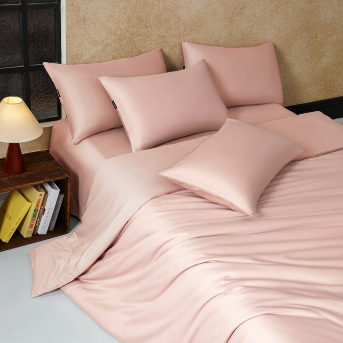 91家纺网 家纺一手货源 找家纺 秀色家纺 2025新款A类60s新疆长绒棉纯棉四件套全棉床上用品纯色床单被套被罩三件套-米朵 米朵-茱萸粉