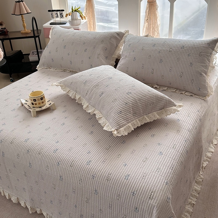 91家纺网 家纺一手货源 找家纺 （总）奈萝家纺 2025新款全棉13372印花花边床盖三件套