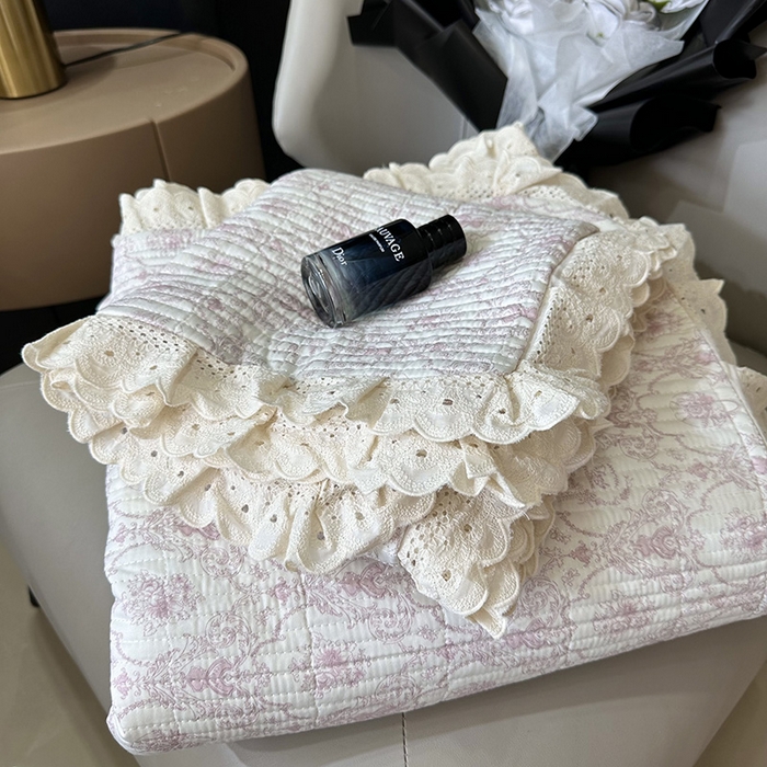 91家纺网 家纺一手货源 找家纺 （总）奈萝家纺 2025新款全棉13372印花花边床盖三件套