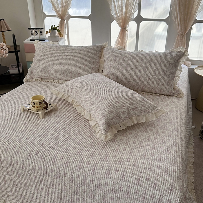 91家纺网 家纺一手货源 找家纺 （总）奈萝家纺 2025新款全棉13372印花花边床盖三件套