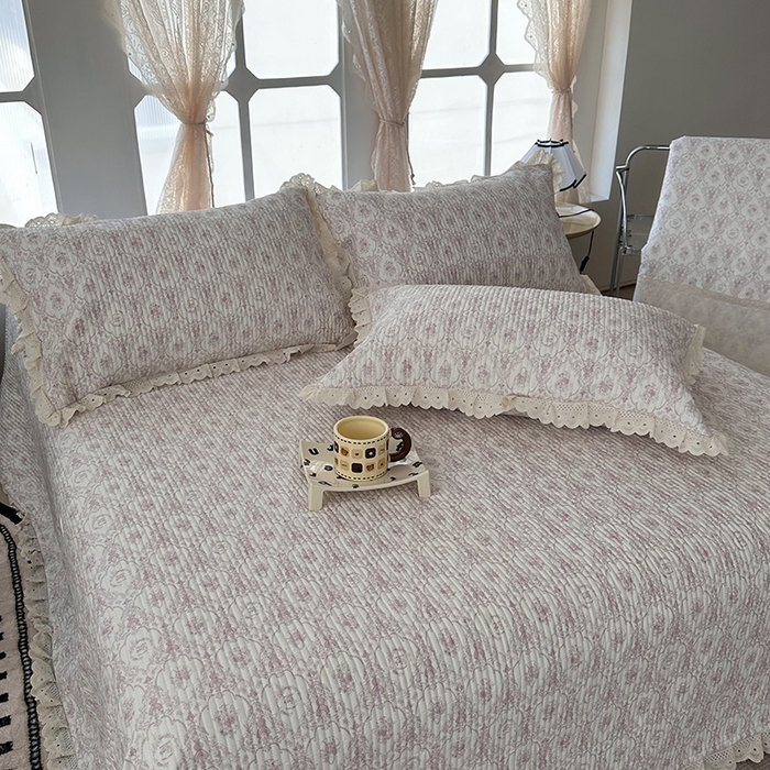 91家纺网 家纺一手货源 找家纺 （总）奈萝家纺 2025新款全棉13372印花花边床盖三件套