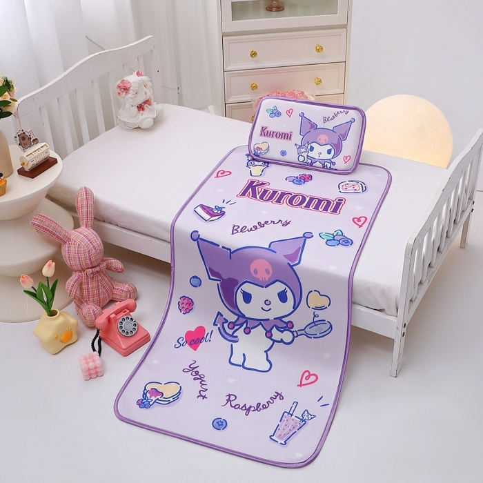 91家纺网 家纺一手货源 找家纺 八零年代 2025新款三丽鸥IP正版授权凉席新品云柔天丝软凉席冰丝儿童席幼儿园午睡凉席套件 库洛米-甜甜