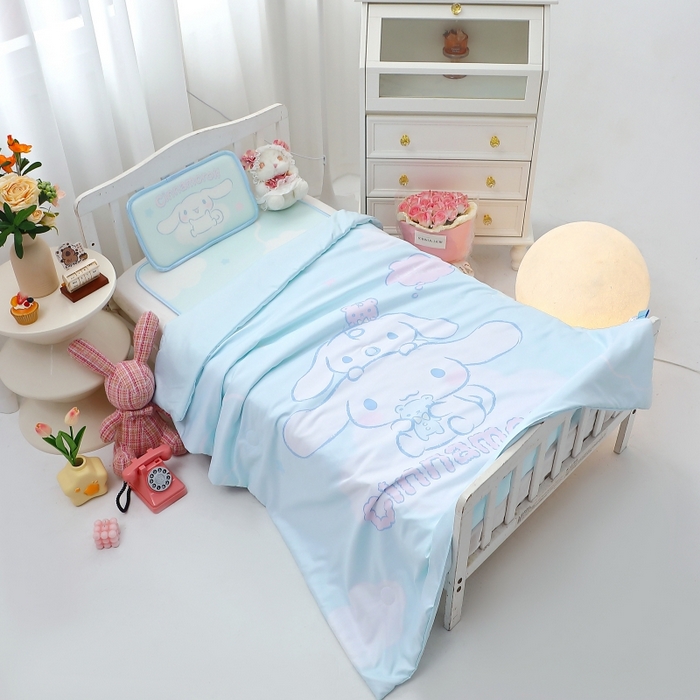 91家纺网 家纺一手货源 找家纺 八零年代 2025新款三丽鸥IP正版授权凉席新品云柔天丝软凉席冰丝儿童席幼儿园午睡凉席套件 大耳狗-宝贝
