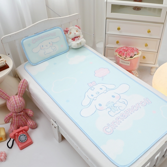 91家纺网 家纺一手货源 找家纺 八零年代 2025新款三丽鸥IP正版授权凉席新品云柔天丝软凉席冰丝儿童席幼儿园午睡凉席套件 大耳狗-宝贝