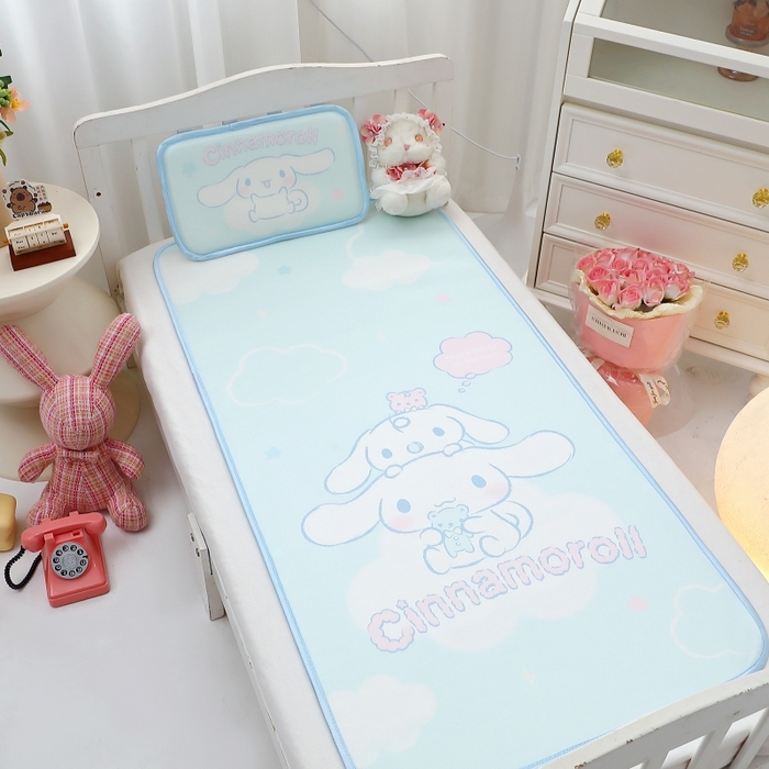 91家纺网 家纺一手货源 找家纺 八零年代 2025新款三丽鸥IP正版授权凉席新品云柔天丝软凉席冰丝儿童席幼儿园午睡凉席套件 大耳狗-宝贝