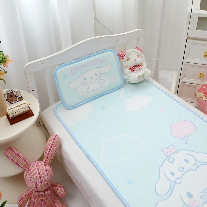 91家纺网 家纺一手货源 找家纺 八零年代 2025新款三丽鸥IP正版授权凉席新品云柔天丝软凉席冰丝儿童席幼儿园午睡凉席套件 大耳狗-宝贝