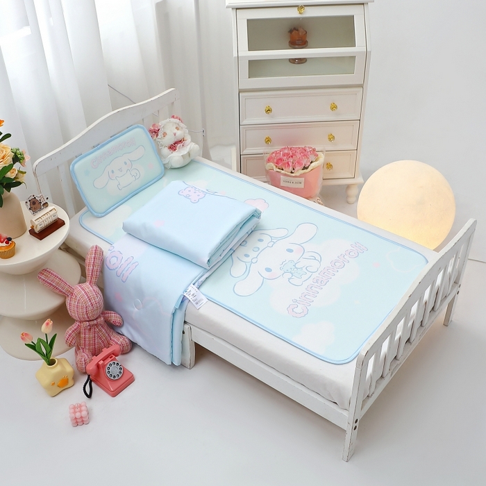 91家纺网 家纺一手货源 找家纺 八零年代 2025新款三丽鸥IP正版授权凉席新品云柔天丝软凉席冰丝儿童席幼儿园午睡凉席套件 大耳狗-宝贝