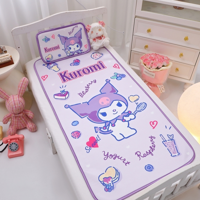 91家纺网 家纺一手货源 找家纺 八零年代 2025新款三丽鸥IP正版授权凉席新品云柔天丝软凉席冰丝儿童席幼儿园午睡凉席套件 库洛米-甜甜