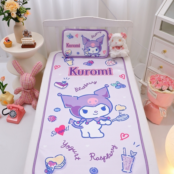 91家纺网 家纺一手货源 找家纺 八零年代 2025新款三丽鸥IP正版授权凉席新品云柔天丝软凉席冰丝儿童席幼儿园午睡凉席套件 库洛米-甜甜