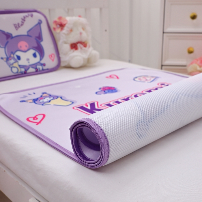 91家纺网 家纺一手货源 找家纺 八零年代 2025新款三丽鸥IP正版授权凉席新品云柔天丝软凉席冰丝儿童席幼儿园午睡凉席套件 库洛米-甜甜