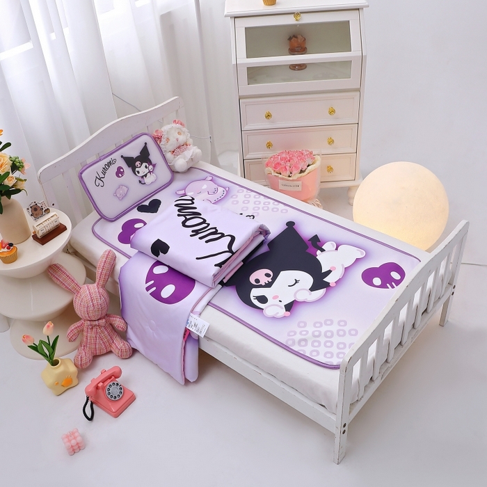 91家纺网 家纺一手货源 找家纺 八零年代 2025新款三丽鸥IP正版授权凉席新品云柔天丝软凉席冰丝儿童席幼儿园午睡凉席套件 库洛米-魔法