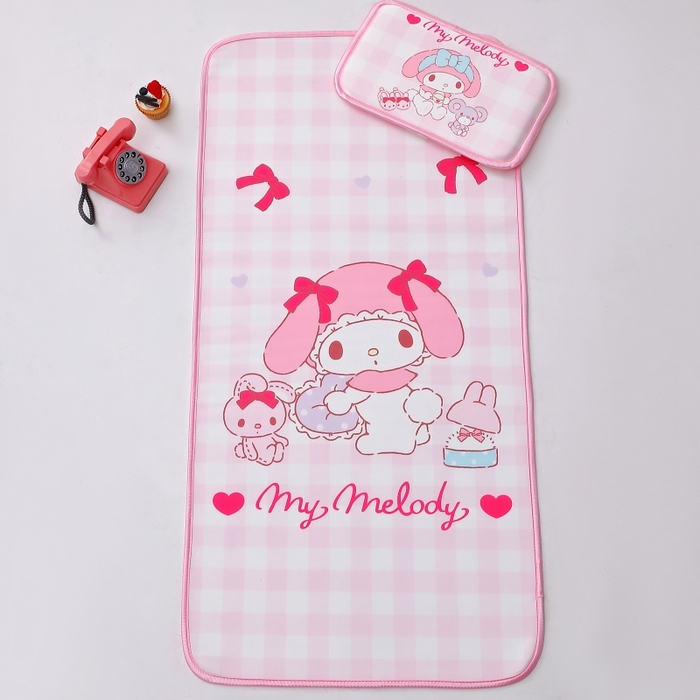 91家纺网 家纺一手货源 找家纺 八零年代 2025新款三丽鸥IP正版授权凉席新品云柔天丝软凉席冰丝儿童席幼儿园午睡凉席套件 美乐蒂-粉格