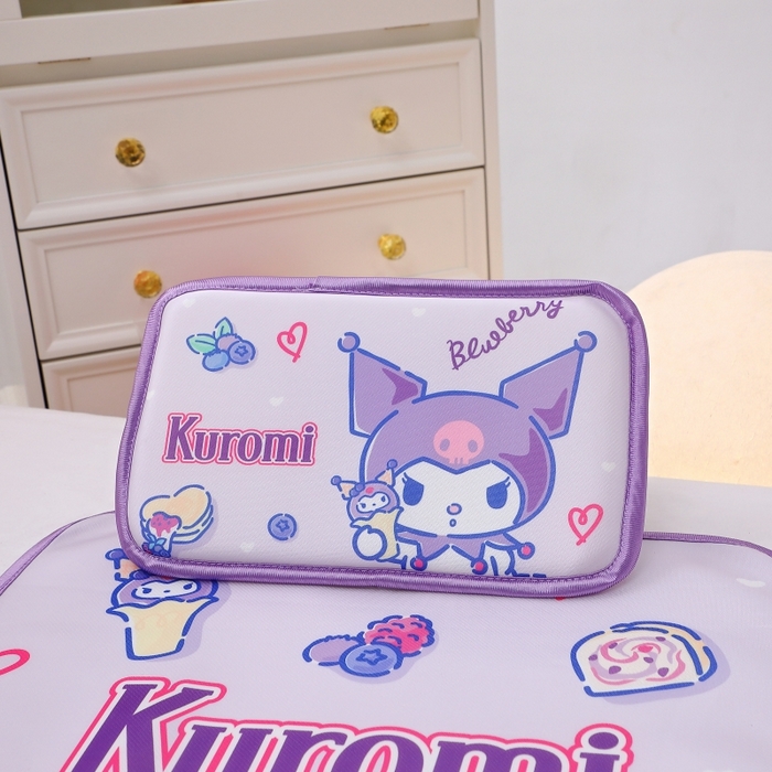 91家纺网 家纺一手货源 找家纺 八零年代 2025新款三丽鸥IP正版授权凉席新品云柔天丝软凉席冰丝儿童席幼儿园午睡凉席套件 库洛米-甜甜