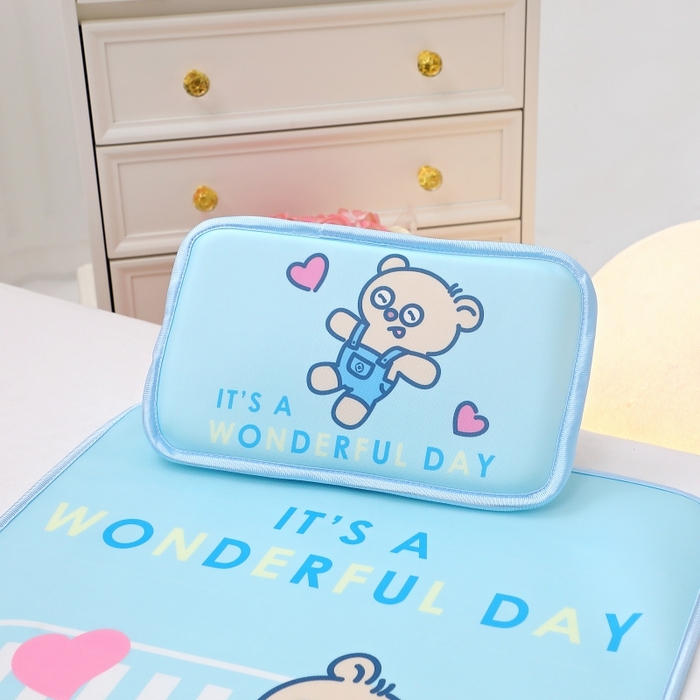 91家纺网 家纺一手货源 找家纺 八零年代 2025新款三丽鸥IP正版授权凉席新品云柔天丝软凉席冰丝儿童席幼儿园午睡凉席套件 小黄人-BOB蓝