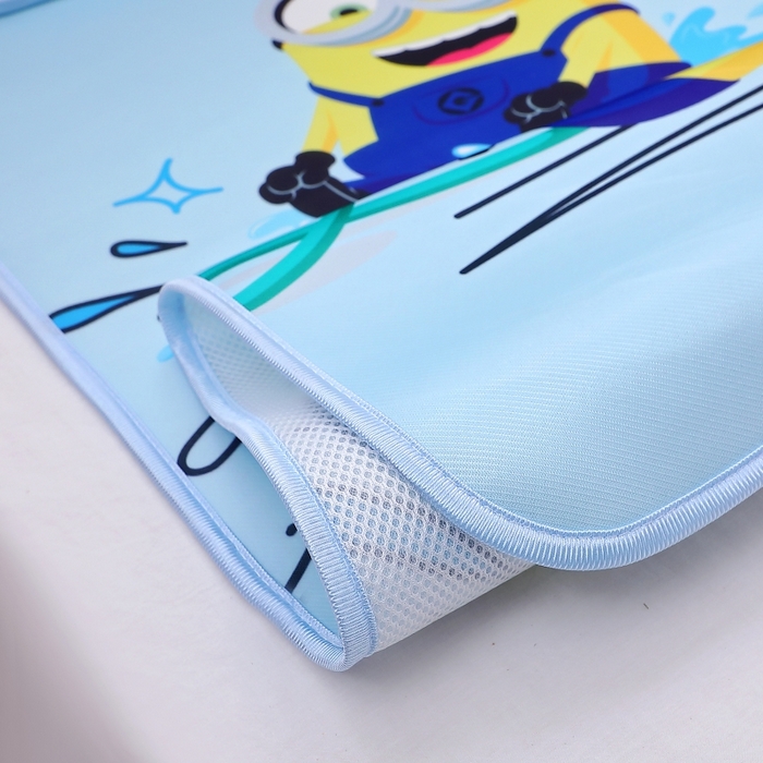 91家纺网 家纺一手货源 找家纺 八零年代 2025新款三丽鸥IP正版授权凉席新品云柔天丝软凉席冰丝儿童席幼儿园午睡凉席套件 小黄人-MINI