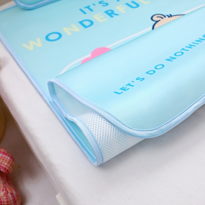 91家纺网 家纺一手货源 找家纺 八零年代 2025新款三丽鸥IP正版授权凉席新品云柔天丝软凉席冰丝儿童席幼儿园午睡凉席套件 小黄人-BOB蓝