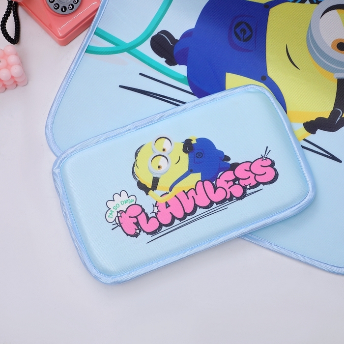 91家纺网 家纺一手货源 找家纺 八零年代 2025新款三丽鸥IP正版授权凉席新品云柔天丝软凉席冰丝儿童席幼儿园午睡凉席套件 小黄人-MINI