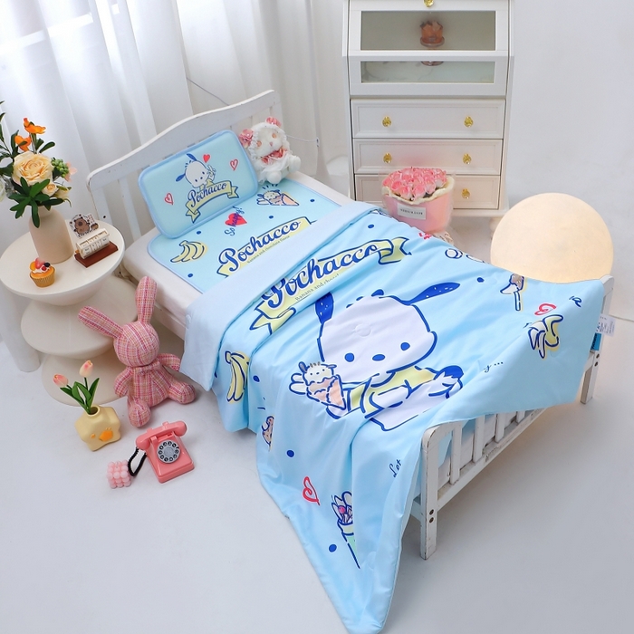 91家纺网 家纺一手货源 找家纺 八零年代 2025新款三丽鸥IP正版授权凉席新品云柔天丝软凉席冰丝儿童席幼儿园午睡凉席套件 帕恰狗