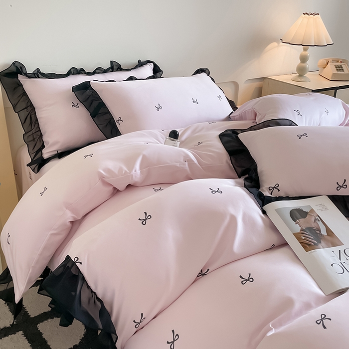 91家纺网 家纺一手货源 找家纺 绒世界 2025新款小清新美拉德水洗冰丝套件四件套 蝴蝶结-粉