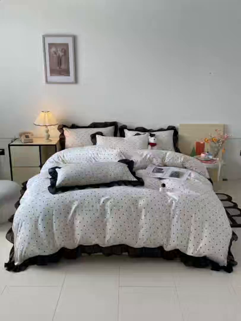 91家纺网 家纺一手货源 找家纺 绒世界 2025新款小清新美拉德水洗冰丝套件四件套 波点