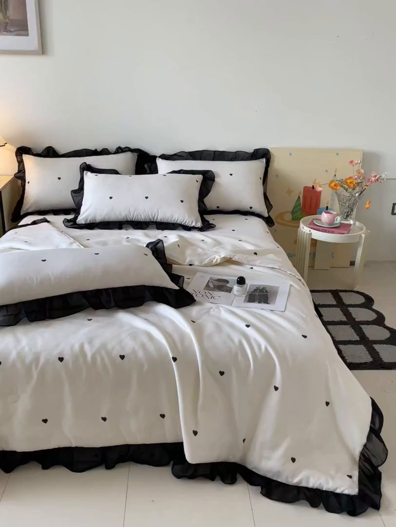 91家纺网 家纺一手货源 找家纺 （总）绒世界 2025新款水洗真丝绣花冰丝美拉德夏被四件套系列