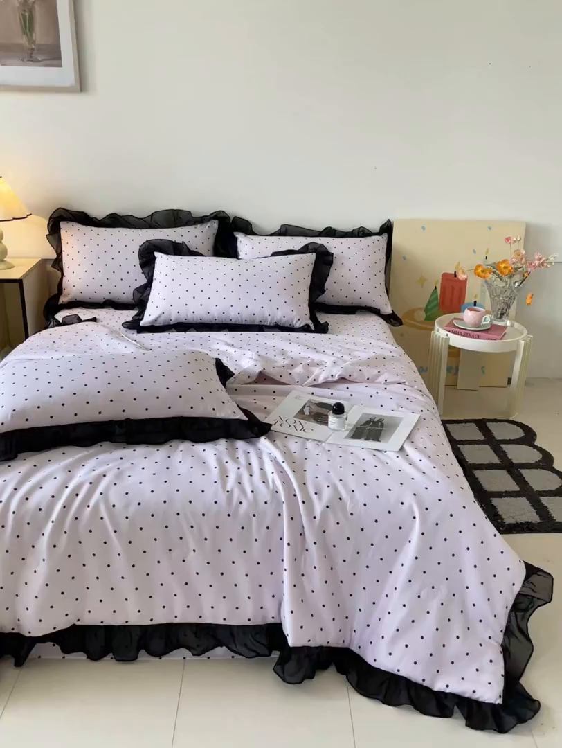 91家纺网 家纺一手货源 找家纺 绒世界 2025新款水洗真丝绣花冰丝美拉德夏被四件套系列 夏被-波点-粉