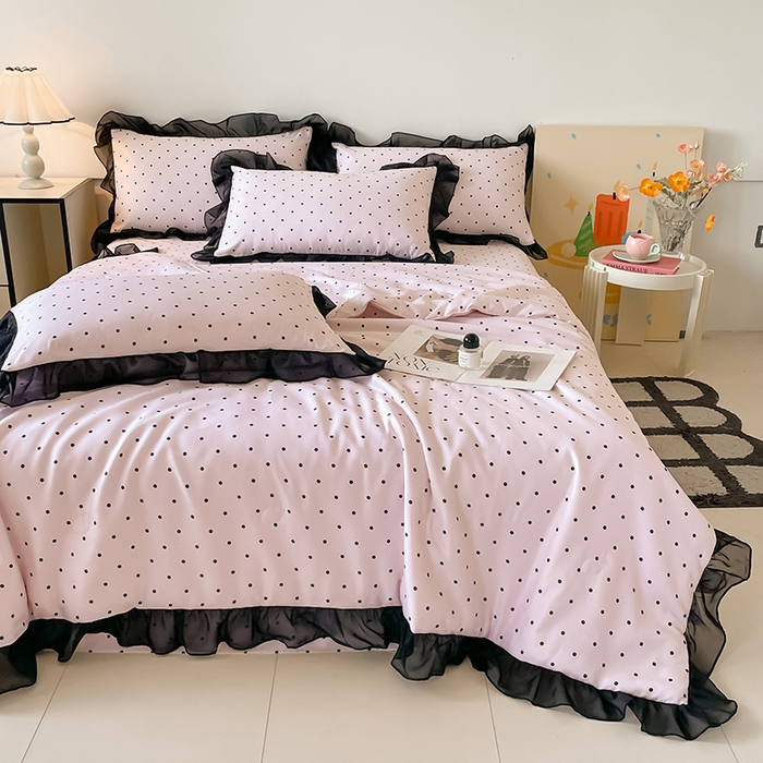 91家纺网 家纺一手货源 找家纺 绒世界 2025新款水洗真丝绣花冰丝美拉德夏被四件套系列 夏被-波点-粉