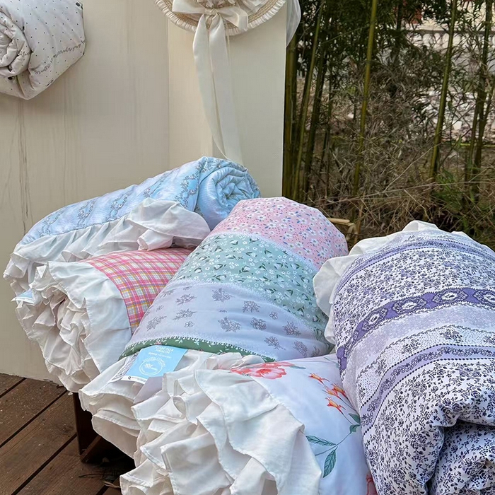 91家纺网 家纺一手货源 找家纺 （总）亿品家纺 2025新款直播韩版赫本风法式花边款夏被四件套（提供买家秀）