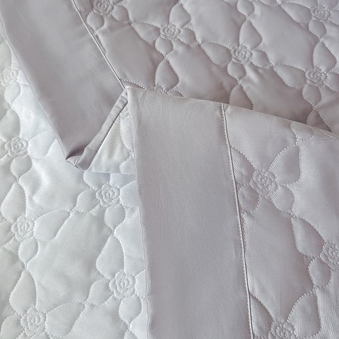 91家纺网 家纺一手货源 找家纺 金喜 2025新款高端100支全棉蚕丝床盖豆邦纤维蚕丝床盖三件套-蝶恋花系列 蝶恋花-灰紫