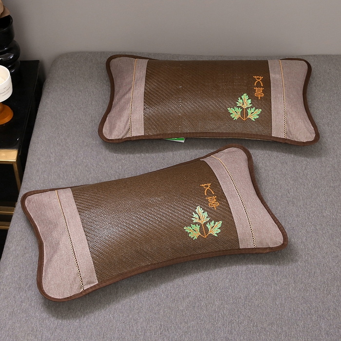 91家纺网 家纺一手货源 找家纺 纽乐家纺 2025新款夏凉凉感艾草花茶香冰藤枕芯茉莉花助睡眠枕头枕芯 艾草茶香冰藤枕-深棕 35x55cm/只