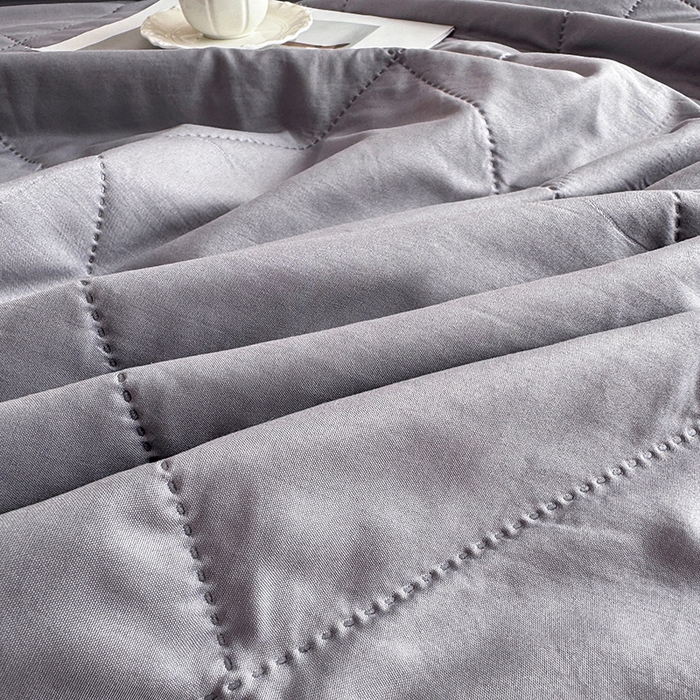 91家纺网 家纺一手货源 找家纺 薇玛仕 2025新款外贸款纯色亲肤磨毛超声波空调被 月光灰