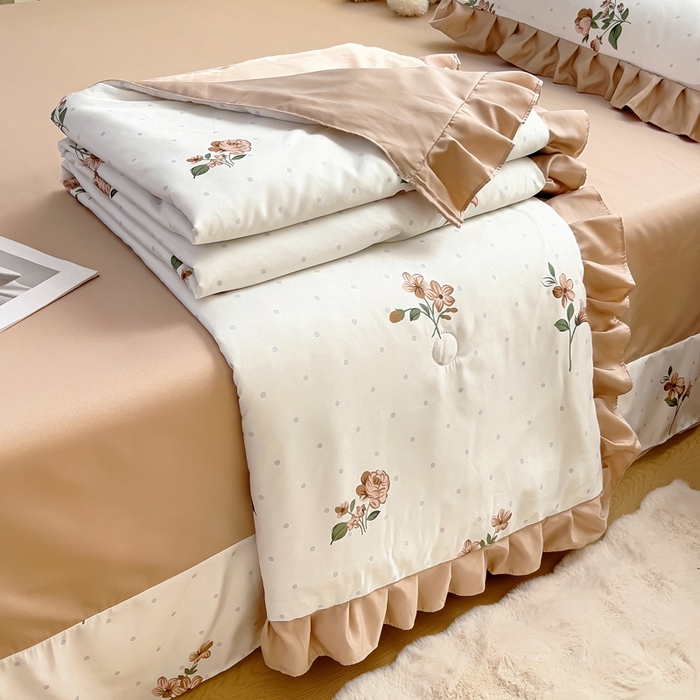 91家纺网 家纺一手货源 找家纺 找底底家纺 2025新款60S水洗天丝夏被夏凉被空调被床裙四件套 甜甜花香